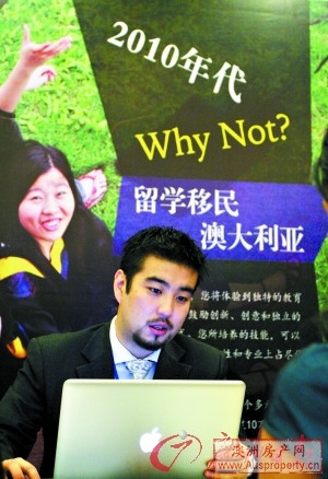 留学前最好结合职业选择专业。