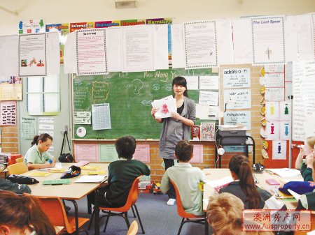 宁波女孩澳洲做汉语志愿者 学生给她很多感动