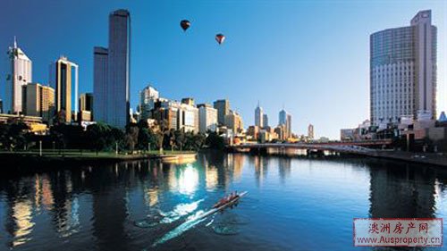 位于南码头的希尔顿酒店，另外在Southbank的六星级皇冠大都会酒店