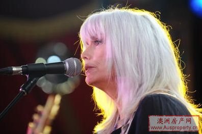 Emmylou Harris