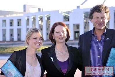 吉拉德和Jessica Watson以及Simon McKeon