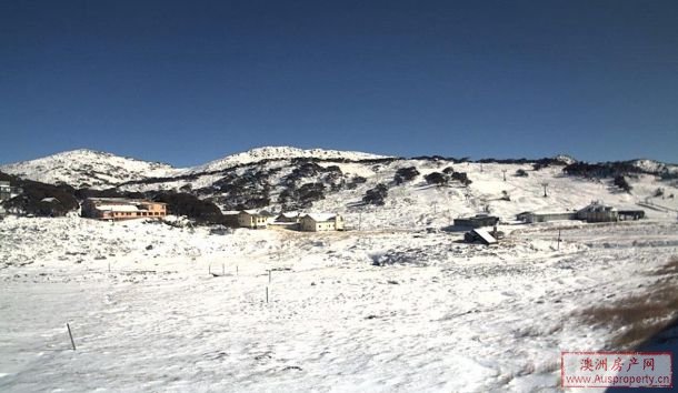 澳大利亚新州雪山提前开放滑雪坡