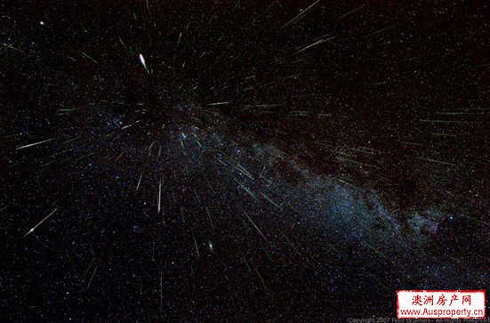 2005年10月3日&ldquo;带食而出&rdquo;奇观 版权:美国Kitt峰天文台