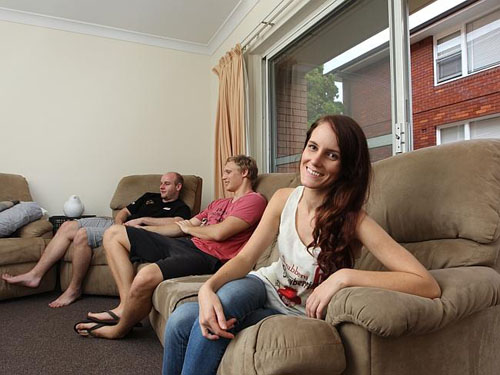 澳洲房价过高 年轻人买房靠多数父母 澳洲房价过高 年轻人买房靠多数父母