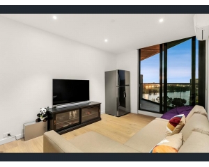 墨尔本精品公寓1210/77 Queens Road