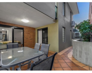 布里斯班精品公寓5/140 Commercial Road