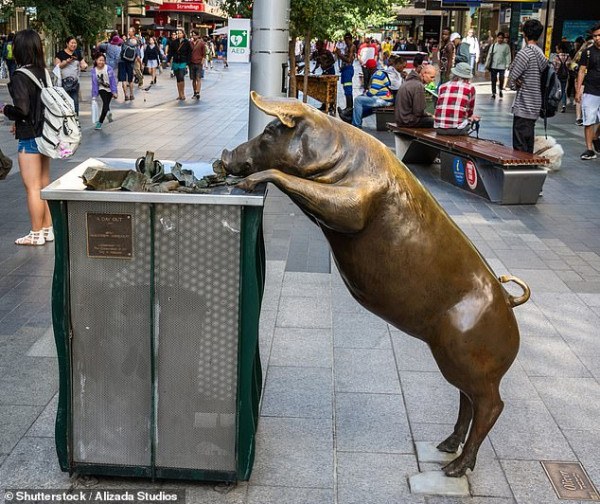 20646722-7653381-image-m-10_1572995488584.jpg,0