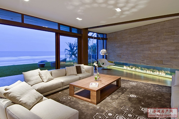 上面两图都为Bruce Mathieson千万豪宅内部