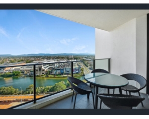 黄金海岸精品公寓2010/22 Surf Parade