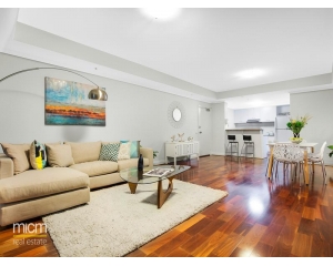 墨尔本精品公寓153/33 La Trobe Street