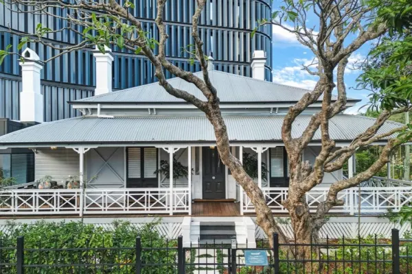 堪培拉奥康纳贝拉街 20 号的四居室住宅将于 6 月 8 日进行拍卖。