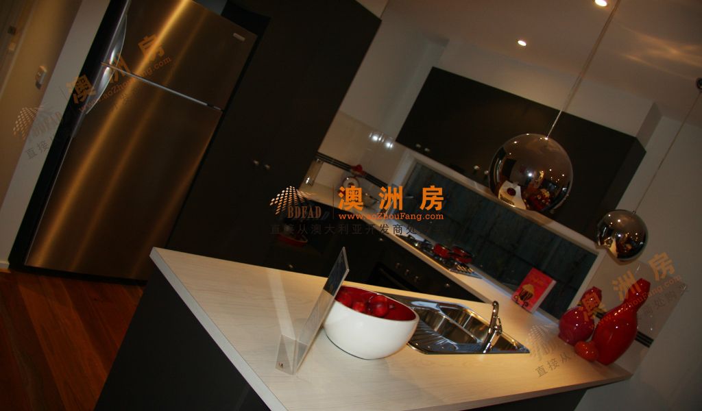 直接从澳洲开发商处购房, 电 话:0755-83662929 网 址:www.aozhoufang.com 墨尔本别墅,36万澳币,四房